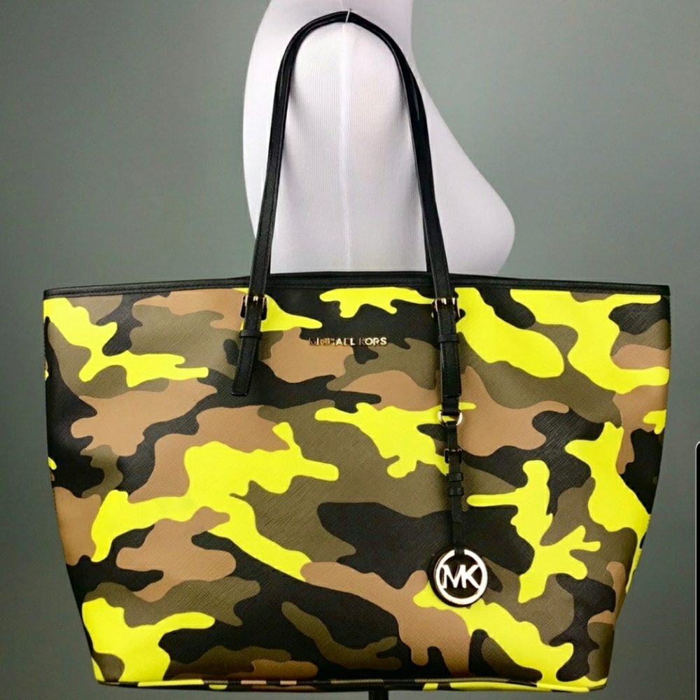 Micheal Kors Neon Acid Yellow Camo Tote💛